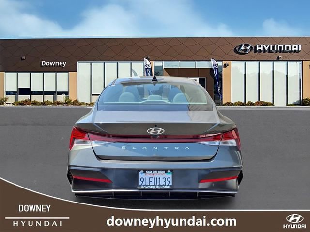 Certified 2024 Hyundai Elantra SEL w/ Convenience Package FWD image 5