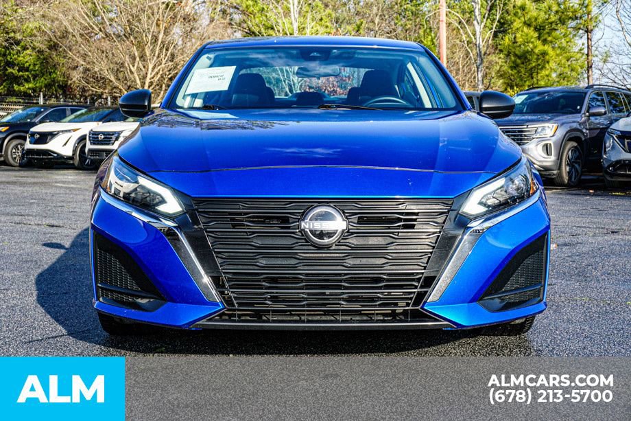 Used 2025 Nissan Altima 2.5 SV FWD image 10