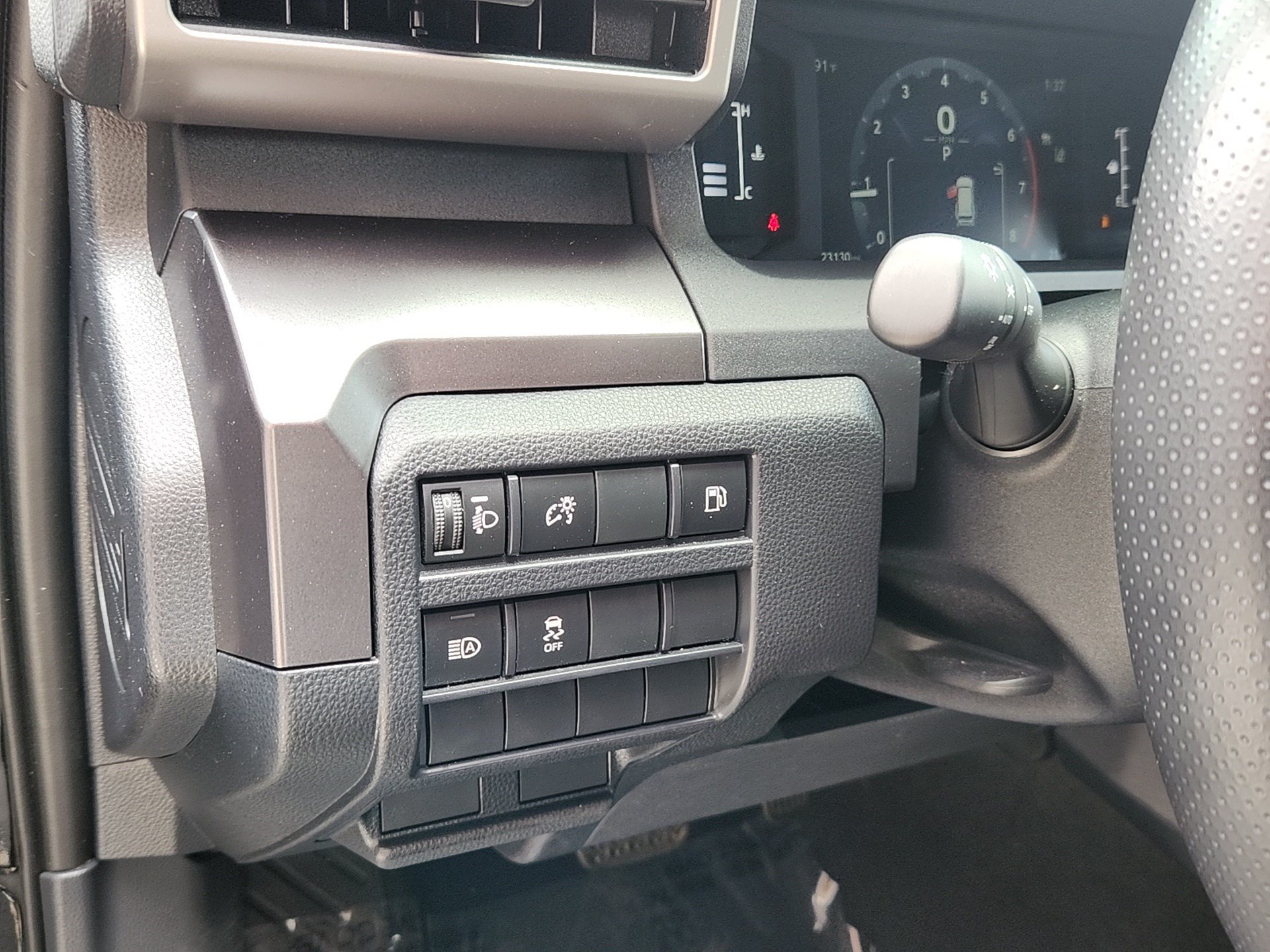 Certified 2025 Toyota 4Runner SR5 AWD/4WD image 12