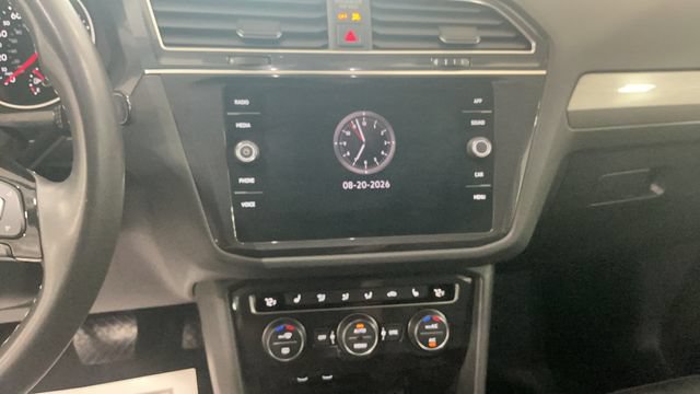 Certified 2021 Volkswagen Tiguan SE AWD/4WD image 21