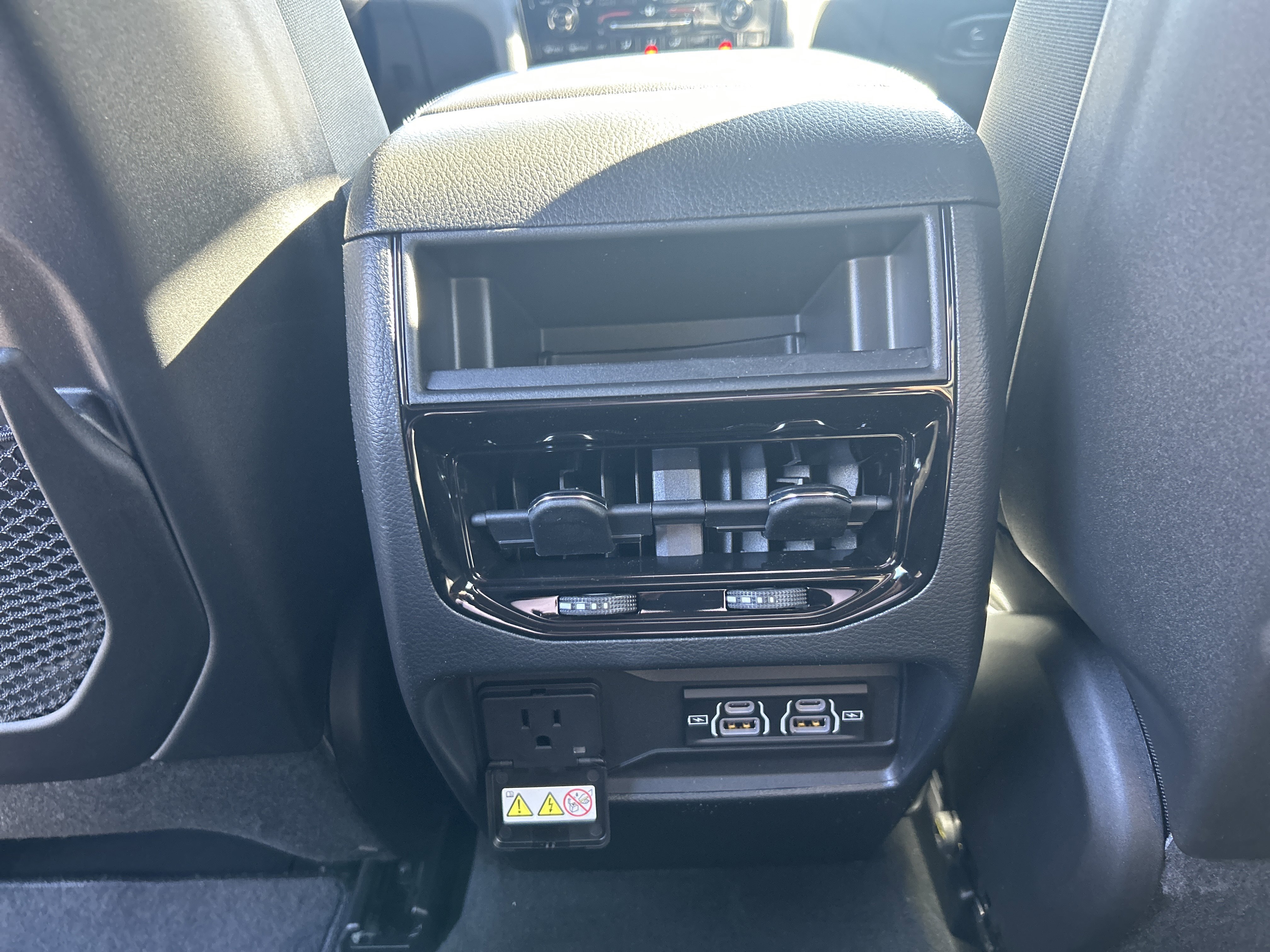 New 2025 Jeep Grand Cherokee Altitude image 56