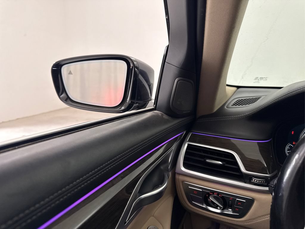Used 2017 BMW 740i RWD image 37