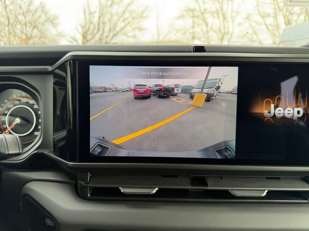 New 2026 Jeep Gladiator Sahara image 21