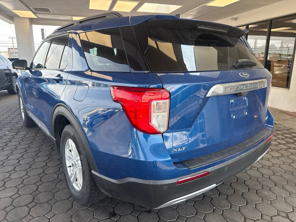 Used 2022 Ford Explorer XLT w/ Equipment Group 202A AWD/4WD image 8