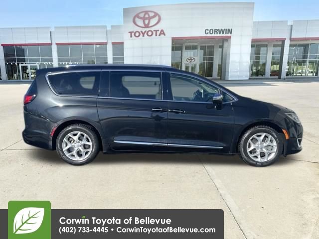 Used 2020 Chrysler Pacifica Limited image 6
