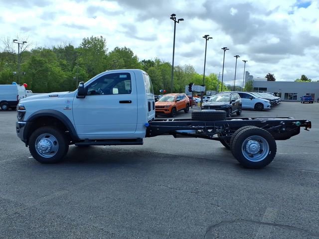New 2026 RAM 5500 Tradesman w/ Chrome Appearance Group AWD/4WD image 4