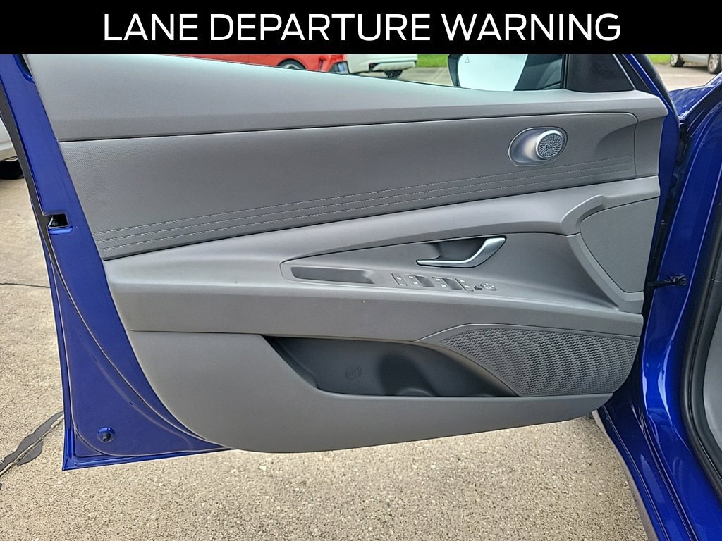 Used 2023 Hyundai Elantra SEL FWD image 19