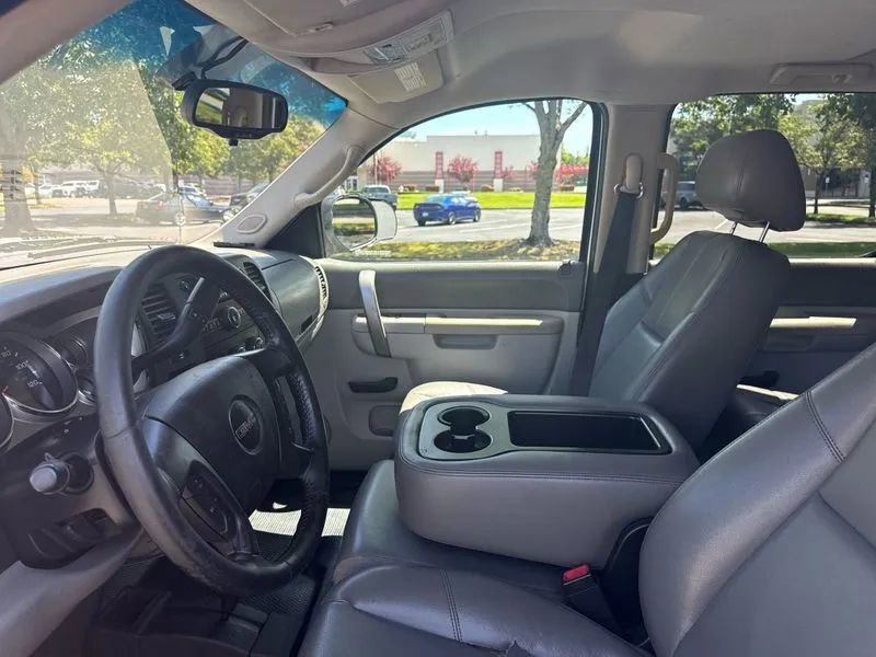 Used 2013 GMC Sierra 3500 W/T image 14