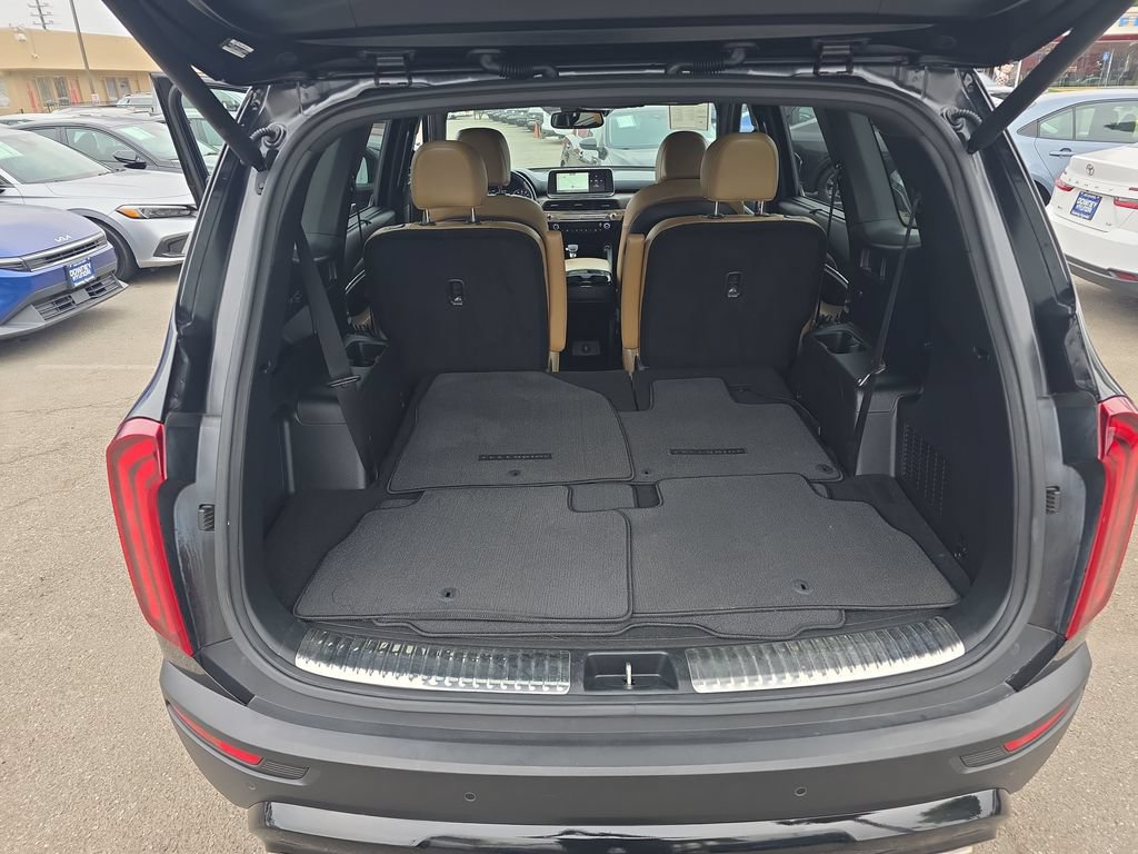 Used 2022 Kia Telluride SX w/ Nightfall Edition Package AWD/4WD image 22