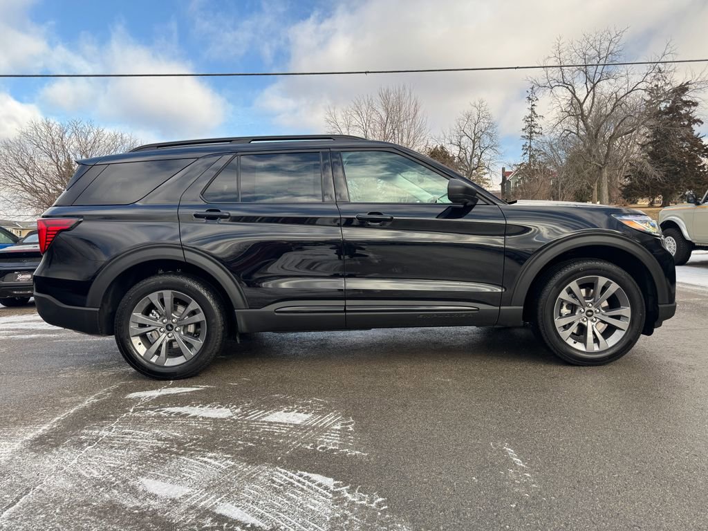 New 2026 Ford Explorer Active w/ Active Comfort Package AWD/4WD image 4