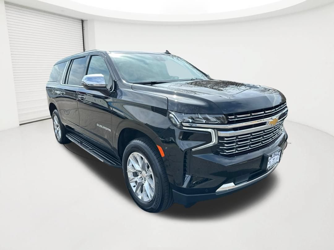 Used 2024 Chevrolet Suburban Premier AWD/4WD image 3
