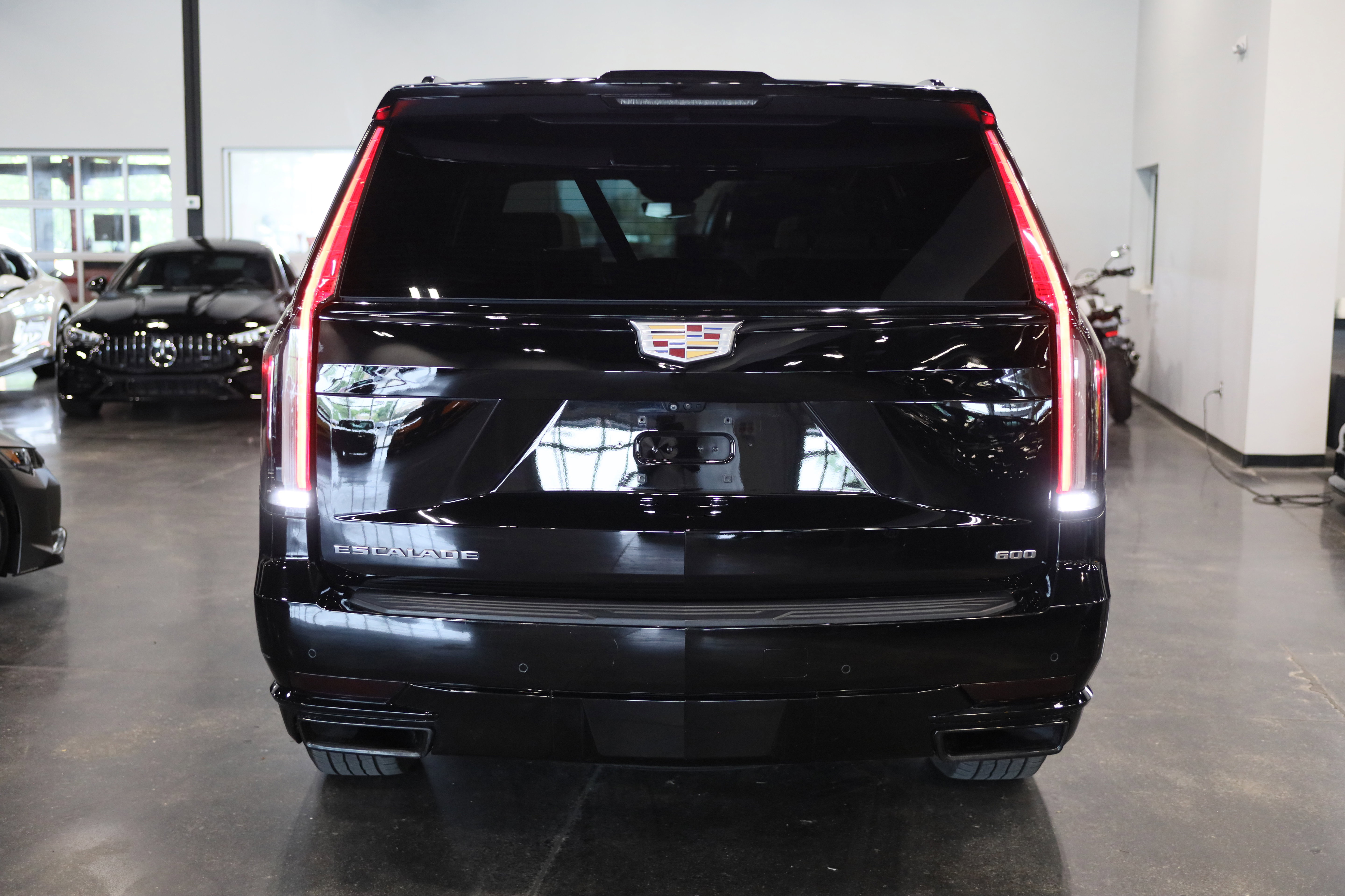 Used 2022 Cadillac Escalade Sport w/ Touring Package AWD/4WD image 5