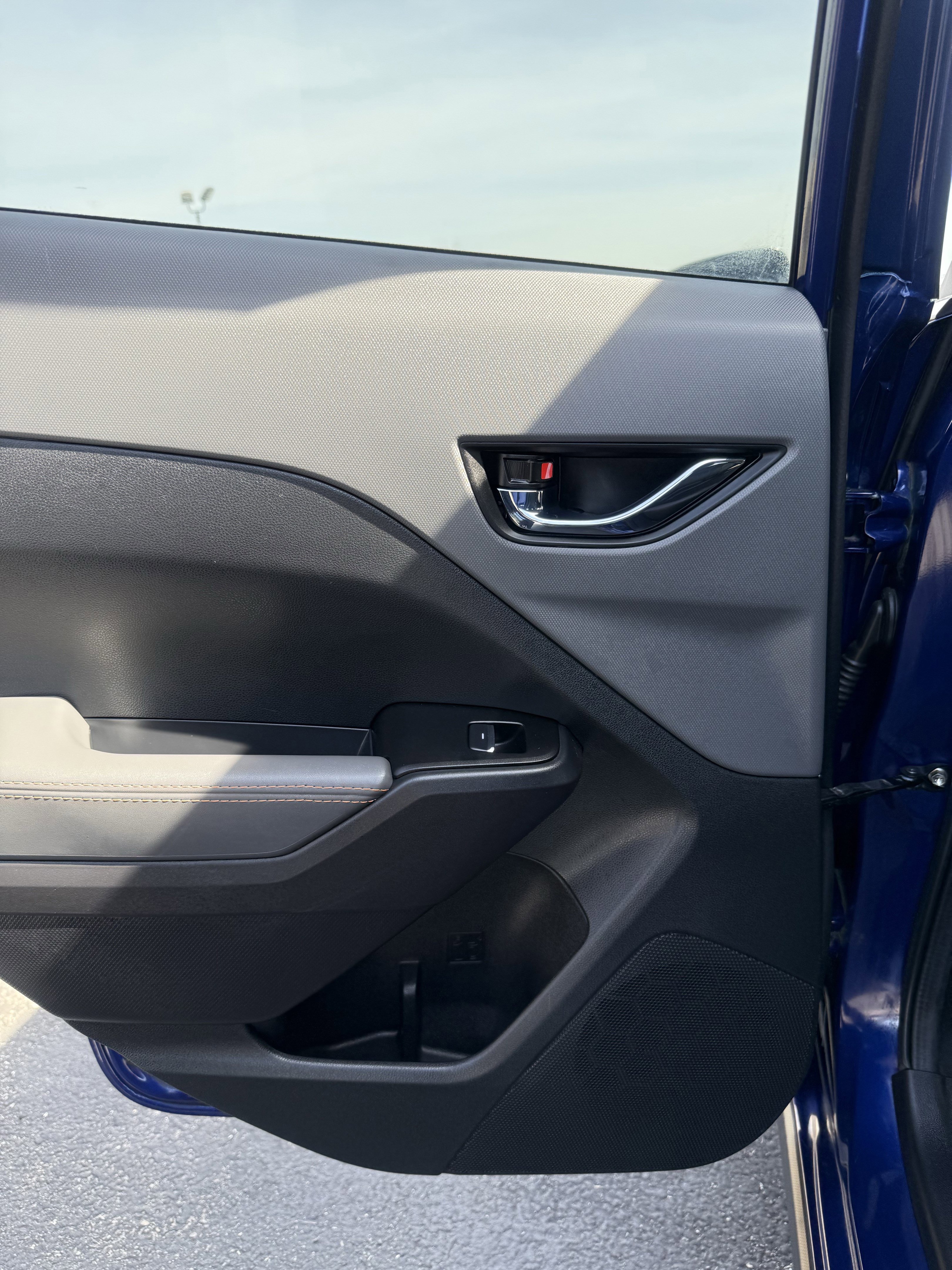 Used 2025 Subaru Crosstrek 2.5i Limited w/ Crosstrek Mirror Package image 12