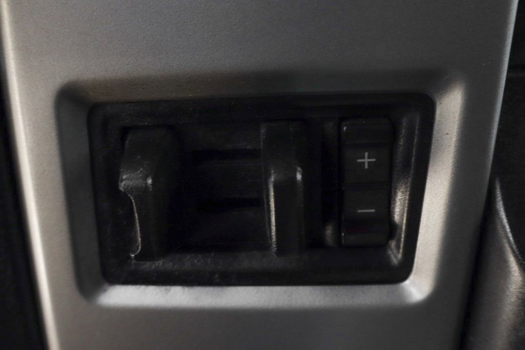 Used 2017 Ford F350 Lariat w/ Chrome Package image 34