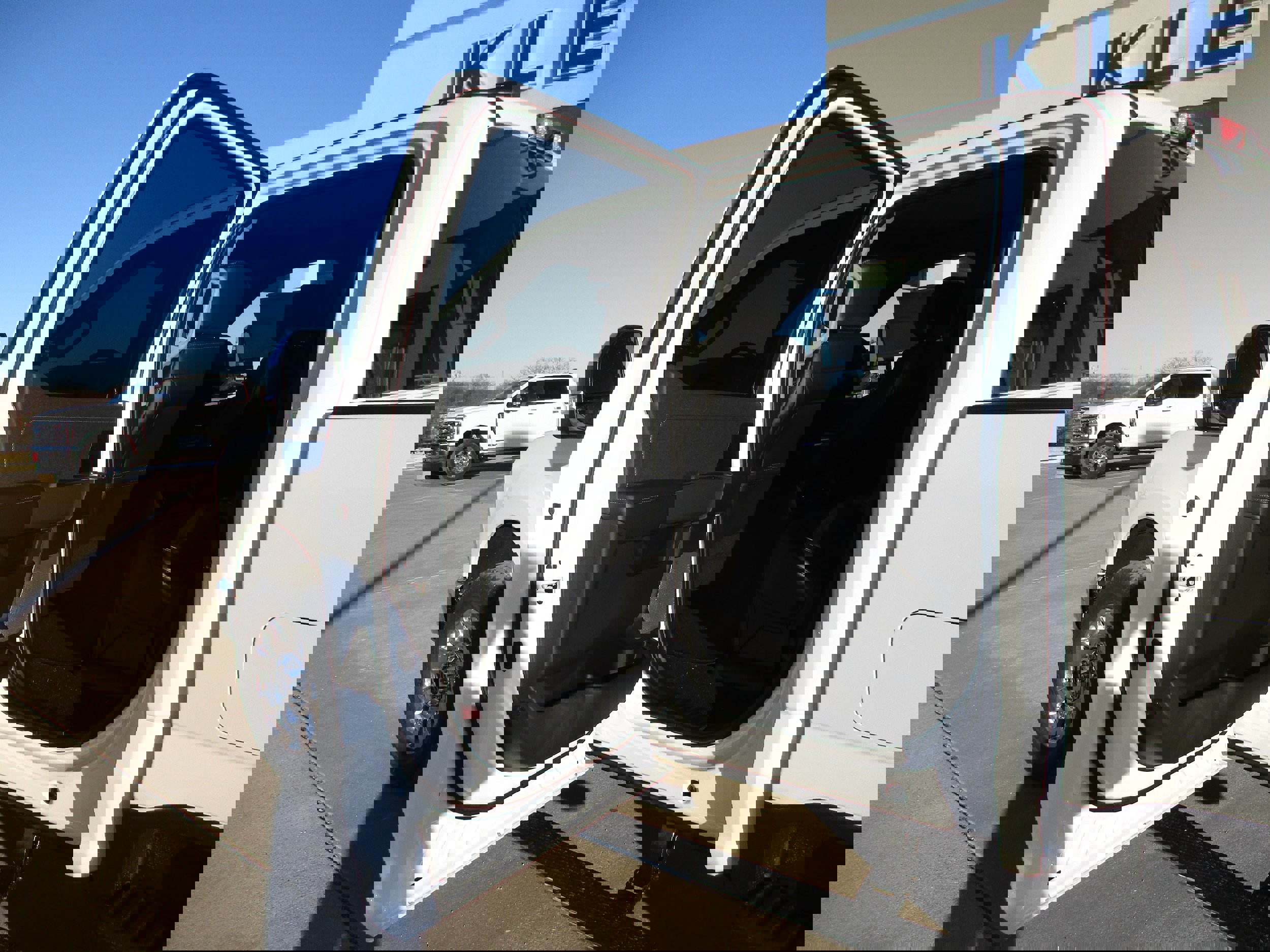 New 2024 Ford F250 Lariat w/ Lariat Ultimate Package image 35