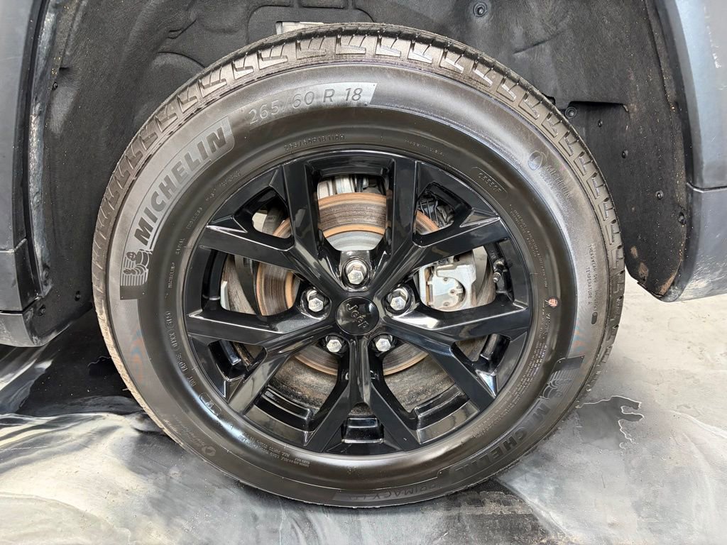 Used 2024 Jeep Grand Cherokee Altitude image 22