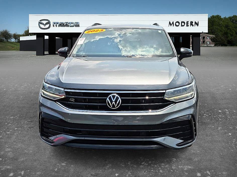 Used 2023 Volkswagen Tiguan SE R-Line FWD image 7