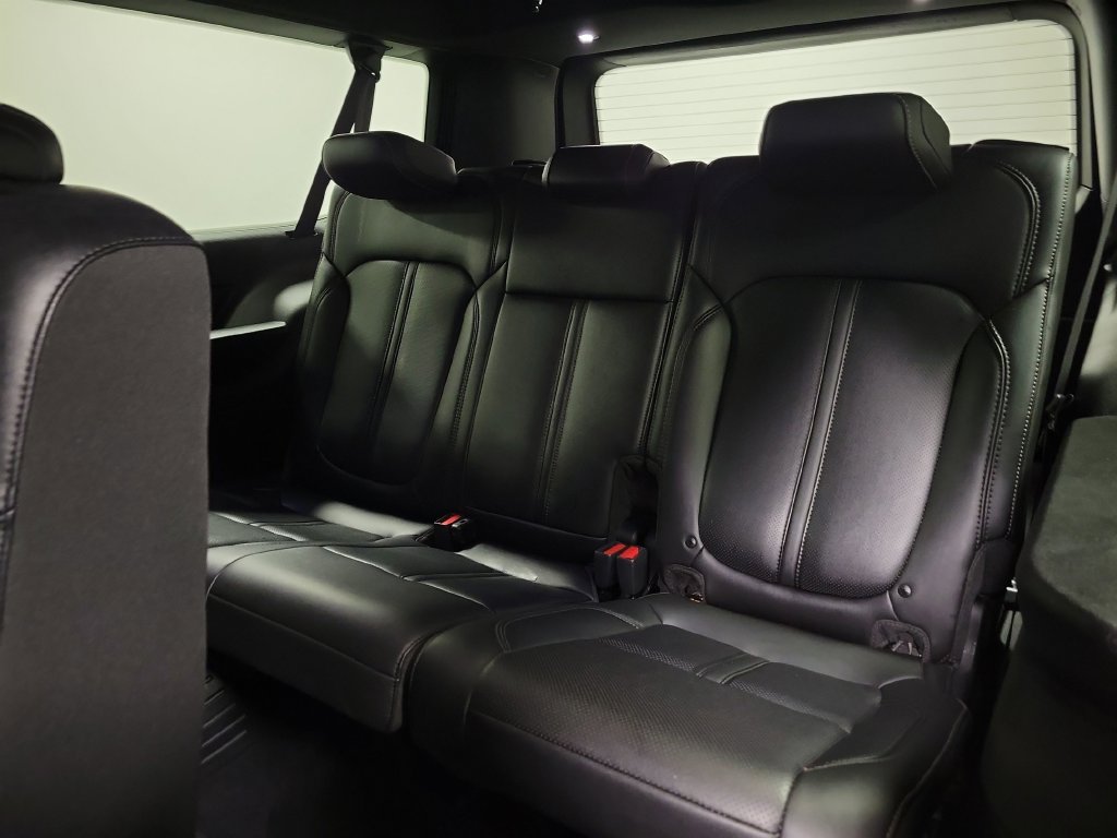 Used 2023 Jeep Wagoneer L 4WD w/ Rear Seat Video Group 1 image 32