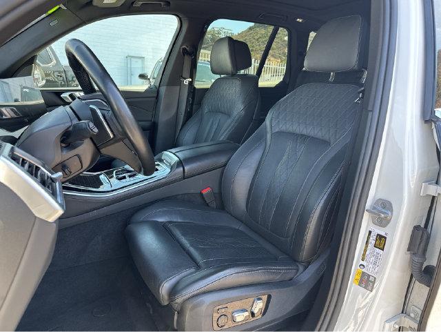 Used 2025 BMW X5 xDrive50e AWD/4WD image 25