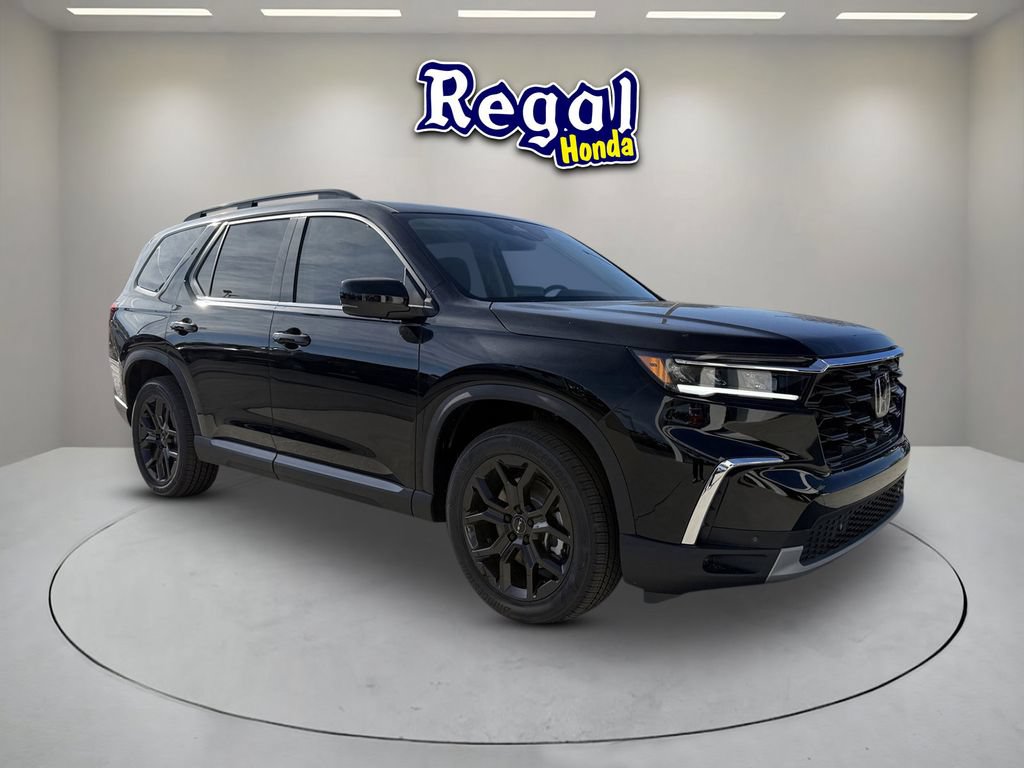 New 2025 Honda Pilot Touring image 1