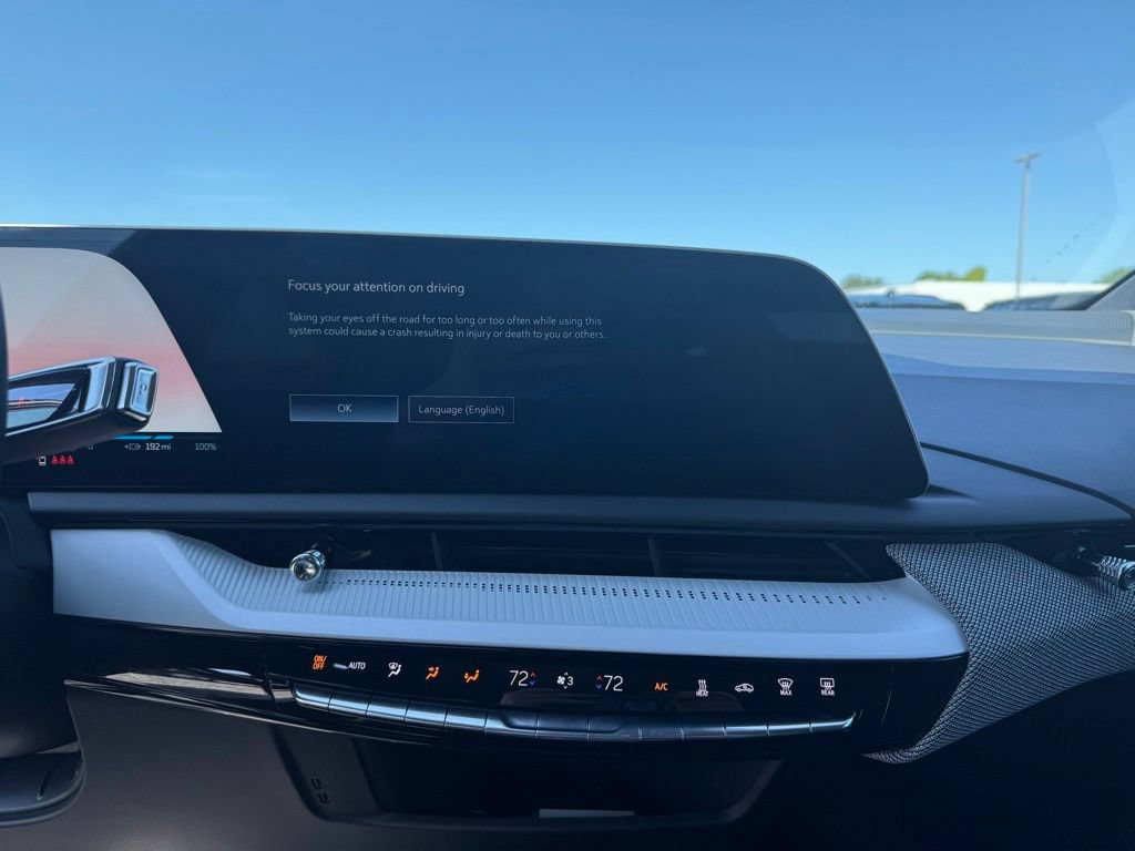 Certified 2025 Cadillac Optiq Luxury 2 w/ LPO, Floor Liner Package AWD/4WD image 21