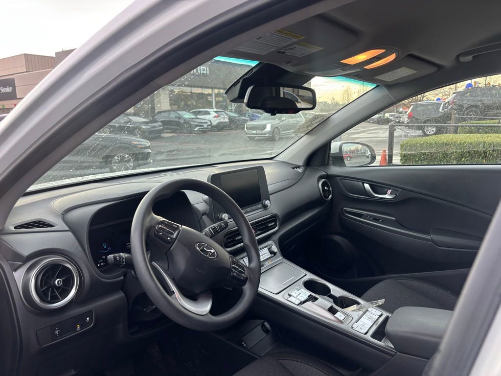 Certified 2023 Hyundai Kona SE image 5