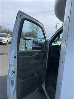 Used 2016 Chevrolet Express 3500 RWD image 15