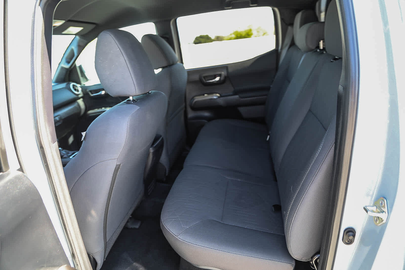 Certified 2019 Toyota Tacoma TRD Sport w/ Technology Package image 18