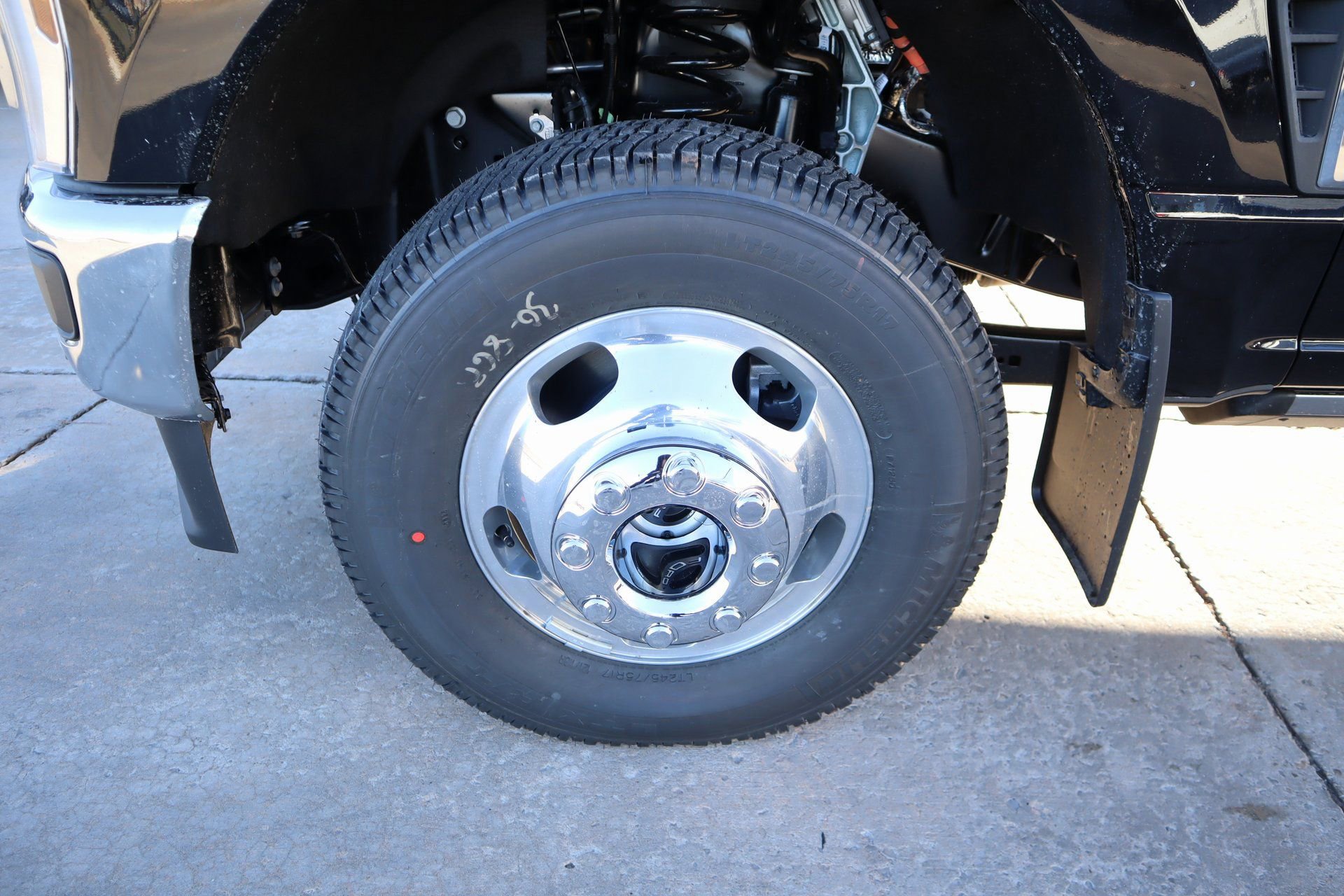 New 2026 Ford F350 King Ranch w/ Chrome Package image 20