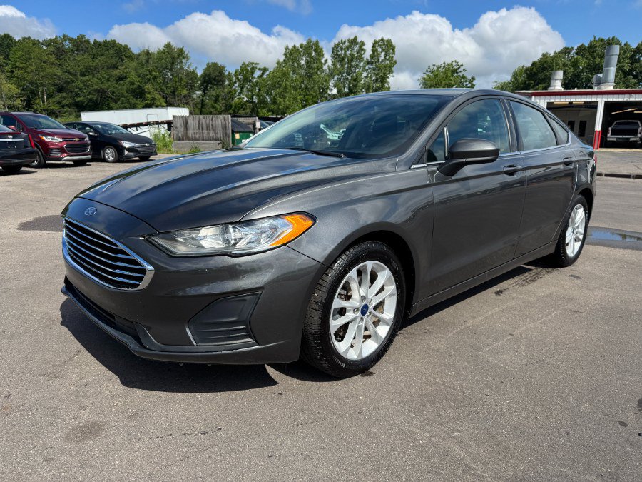 Used 2019 Ford Fusion SE FWD image 1