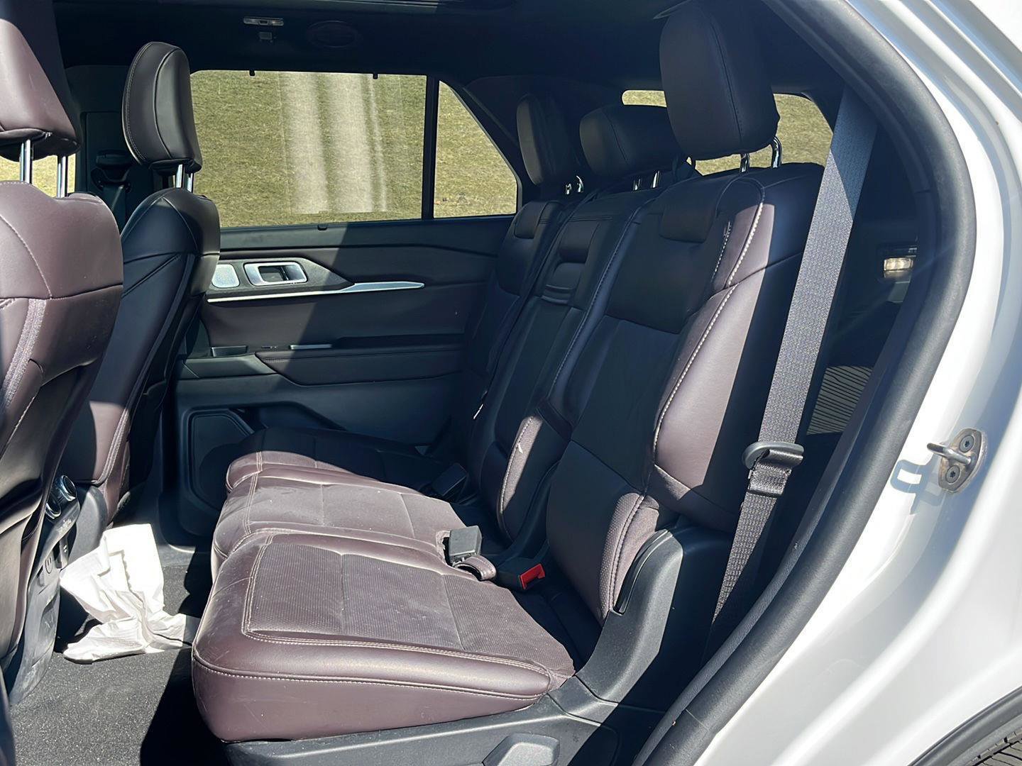 Used 2025 Ford Explorer Platinum image 21