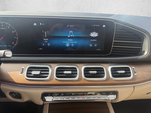 Used 2021 Mercedes-Benz GLS 450 4MATIC image 13