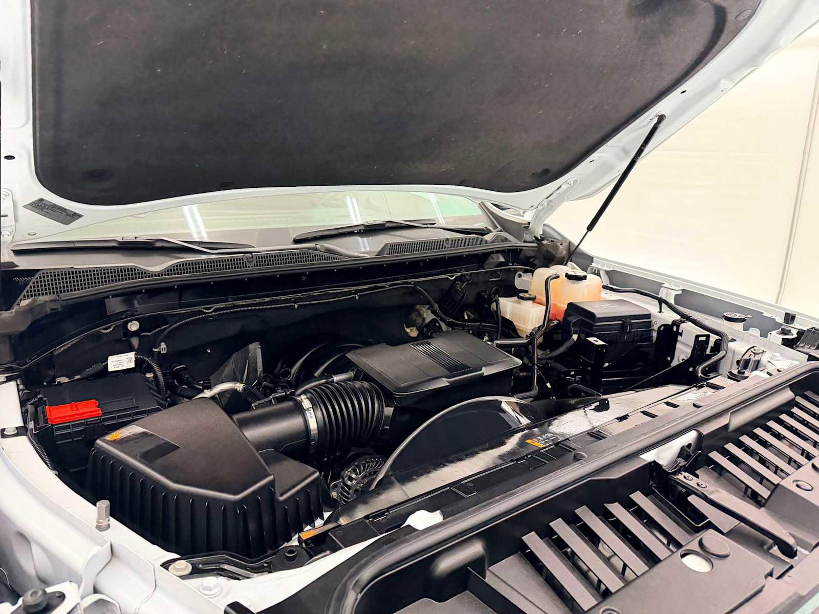 Used 2025 GMC Sierra 3500 SLE w/ SLE Value Package image 16