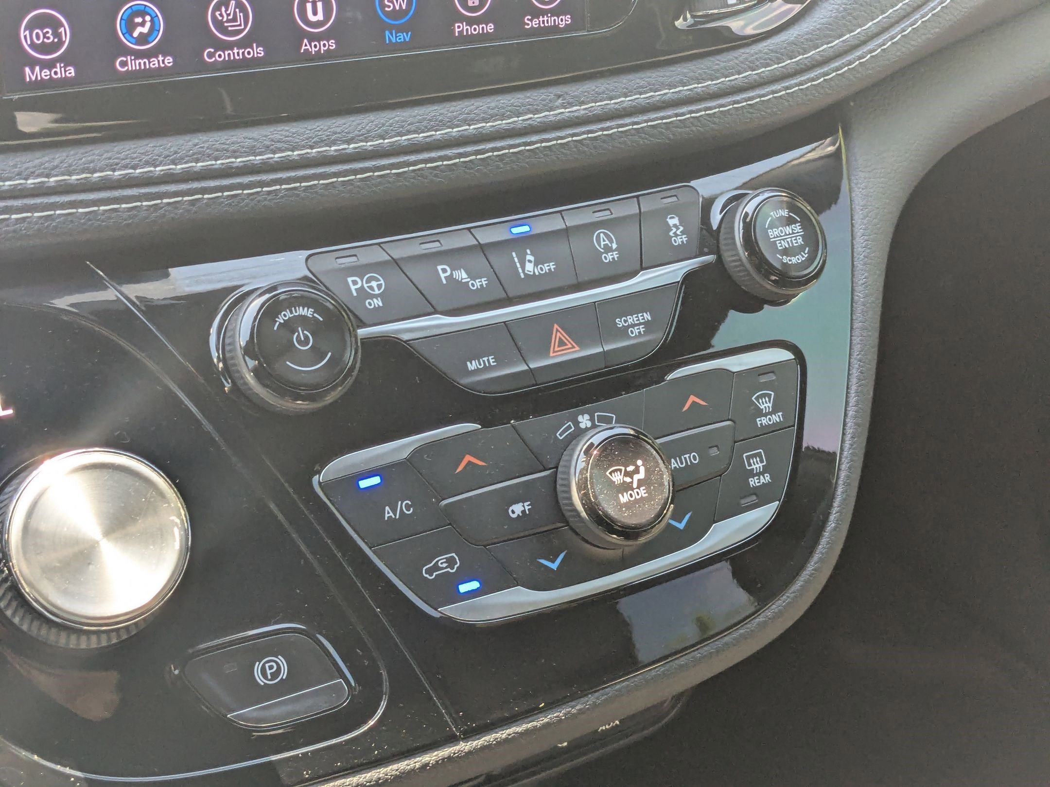 Used 2018 Chrysler Pacifica Limited w/ Advanced Safetytec Group image 27