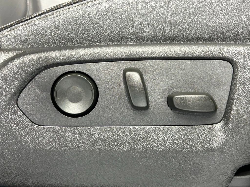 Used 2024 Chevrolet Silverado 2500 High Country w/ High Country Premium Package image 12