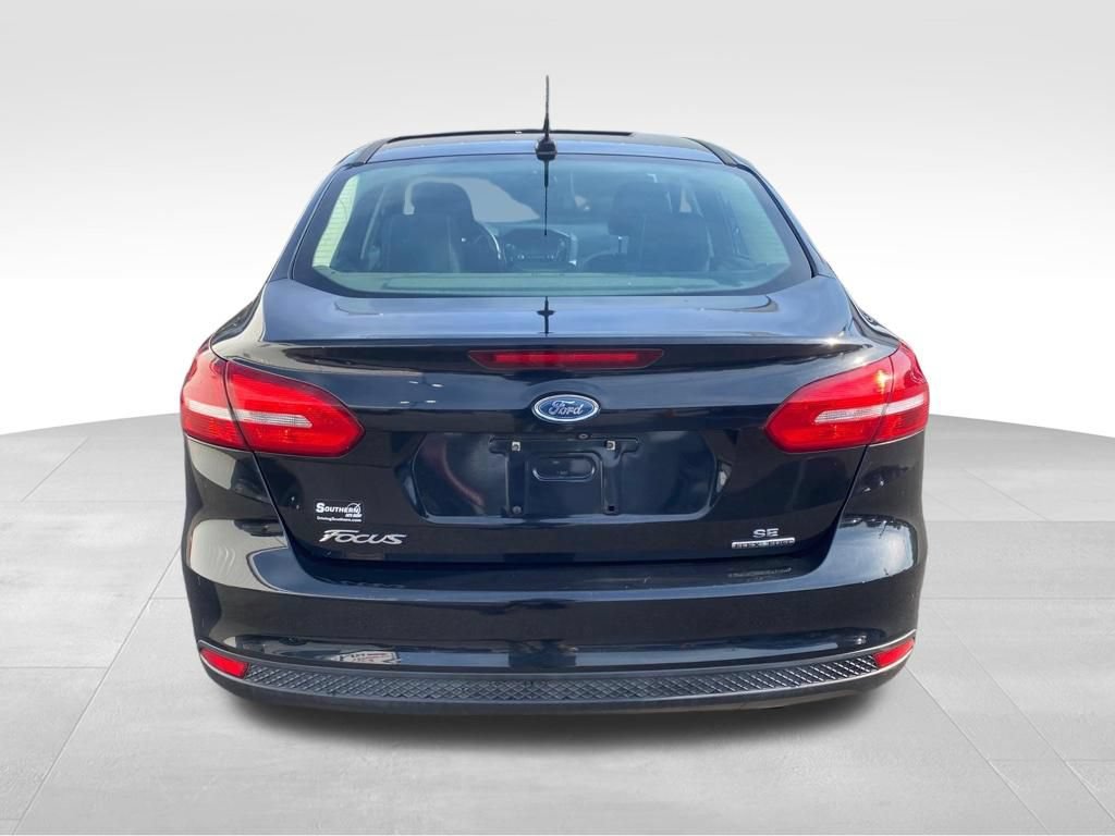 Used 2015 Ford Focus SE FWD image 8
