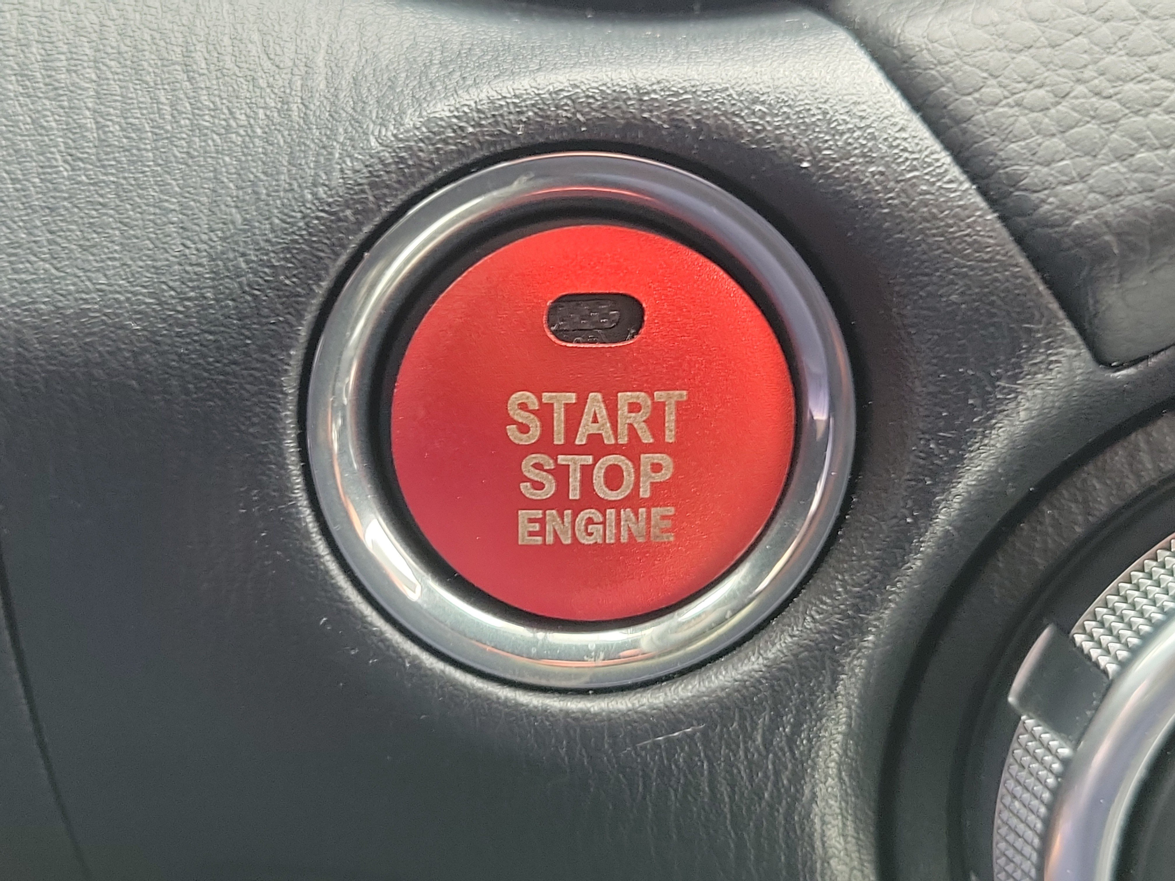 Used 2018 FIAT 124 Spider Abarth w/ Navigation & Sound Group RWD image 24