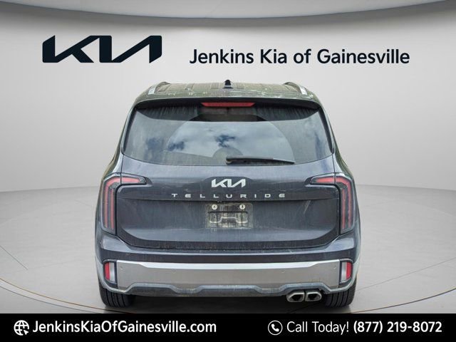 Used 2025 Kia Telluride EX w/ EX Captain's Chair Package FWD image 3