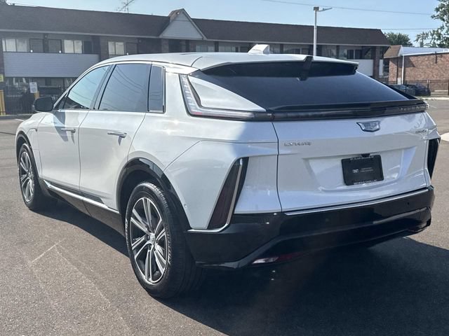 Certified 2024 Cadillac Lyriq Luxury w/ LPO, Floor Liner Package AWD/4WD image 38