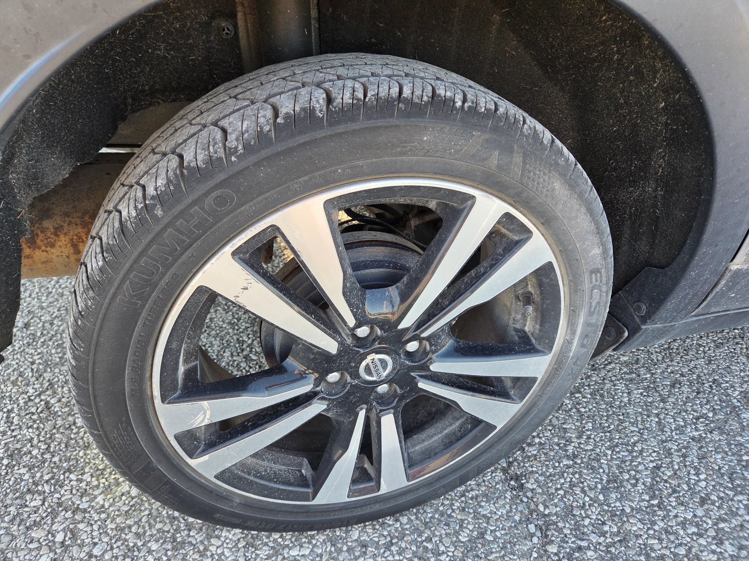 Used 2019 Nissan Kicks SV FWD image 14