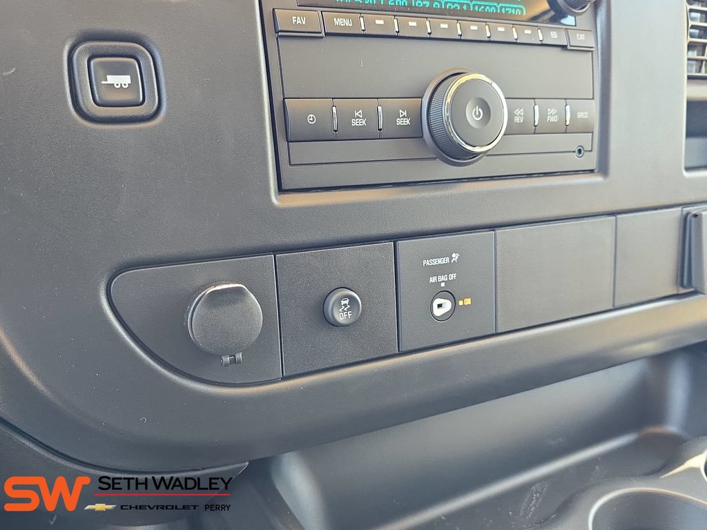 New 2026 GMC Savana 2500 w/ Driver Convenience Package RWD image 24