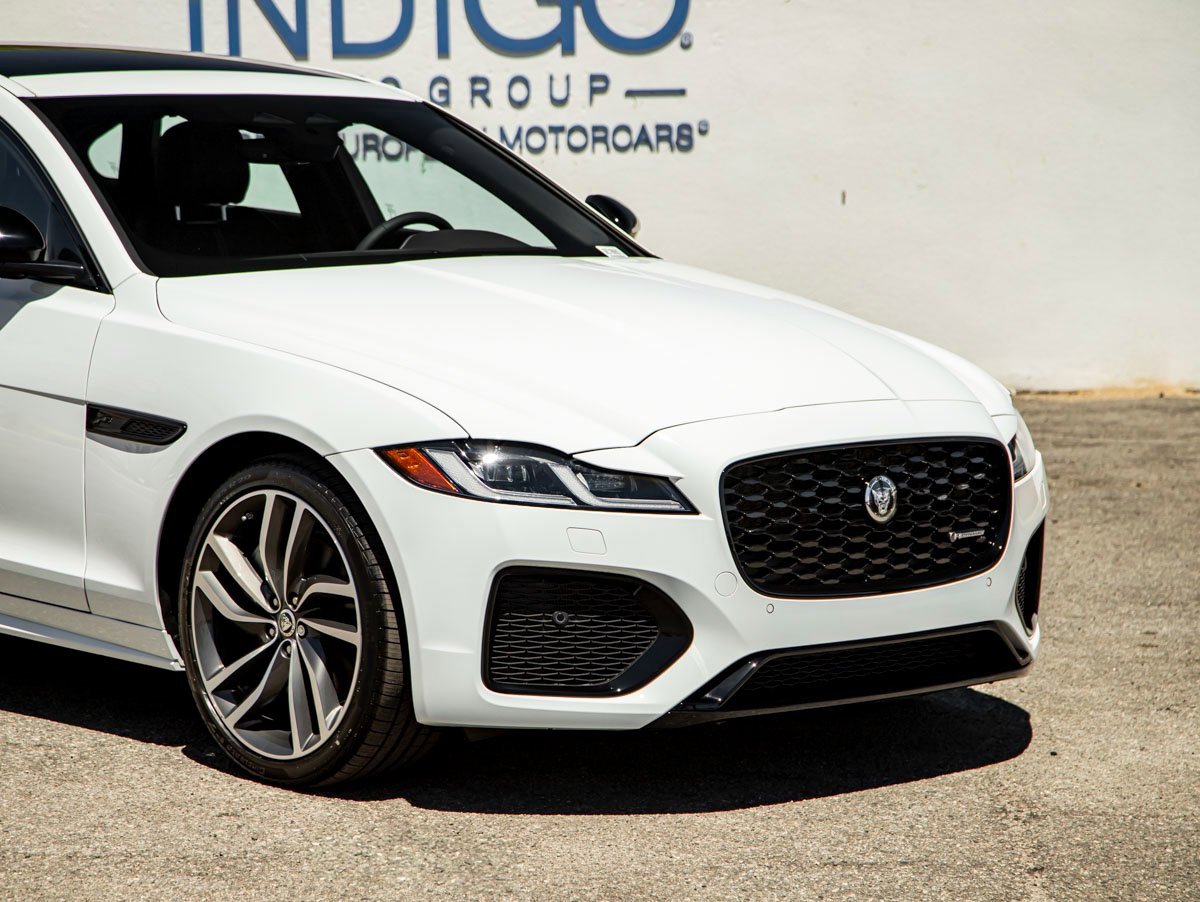 New 2024 Jaguar XF R-Dynamic SE image 5