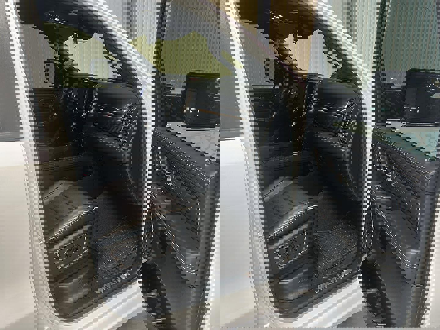 Used 2024 RAM 1500 Limited image 13