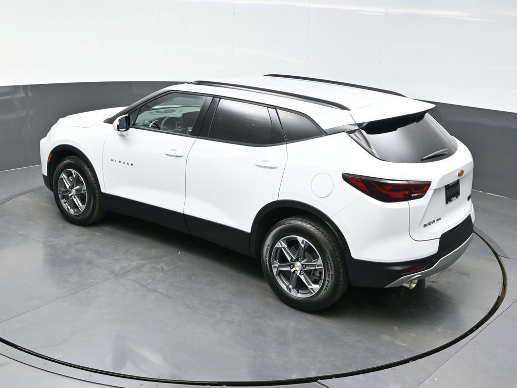 Used 2025 Chevrolet Blazer LT w/ Convenience Package image 39