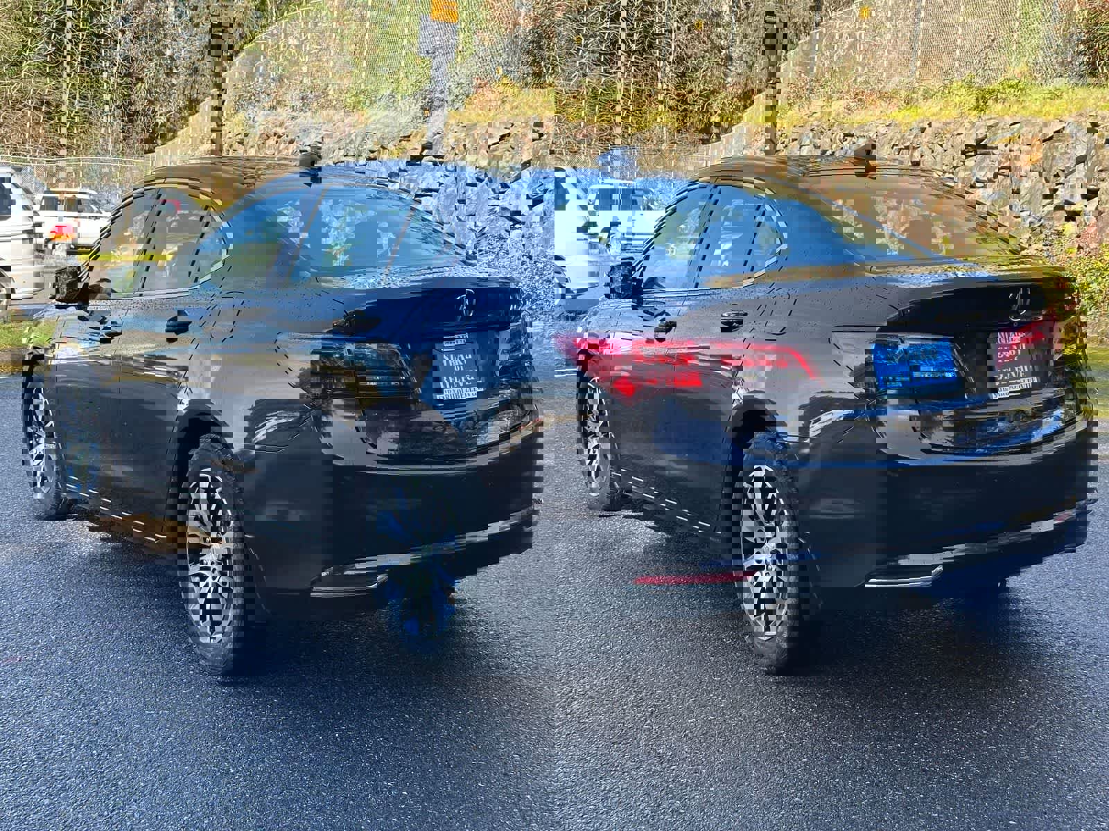 Used 2015 Acura TLX image 3