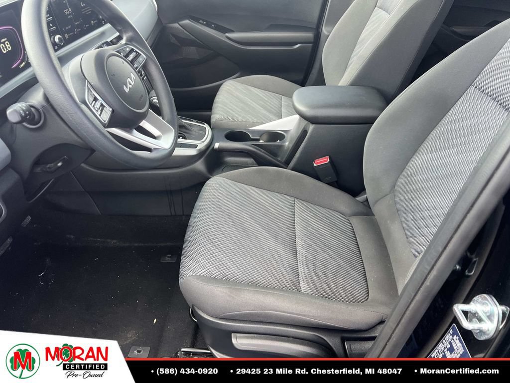 Used 2025 Kia Seltos LX AWD/4WD image 17
