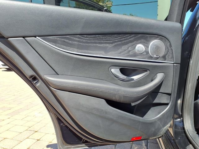 Used 2017 Mercedes-Benz E 400 4MATIC Wagon image 22