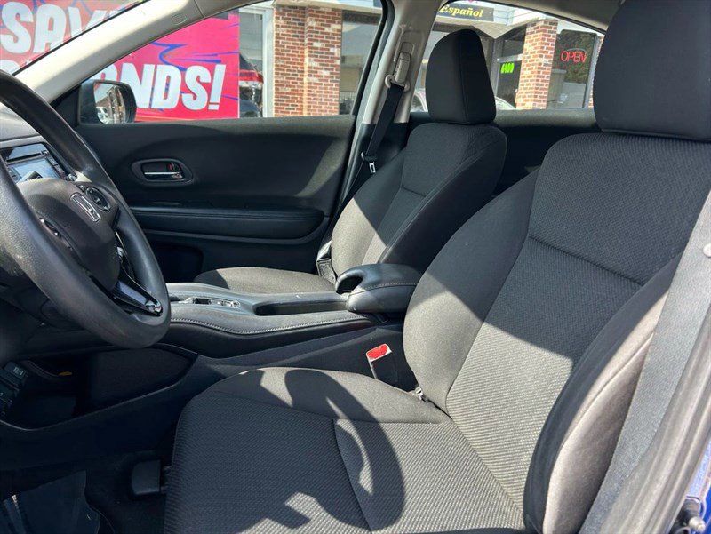 Used 2018 Honda HR-V LX image 17