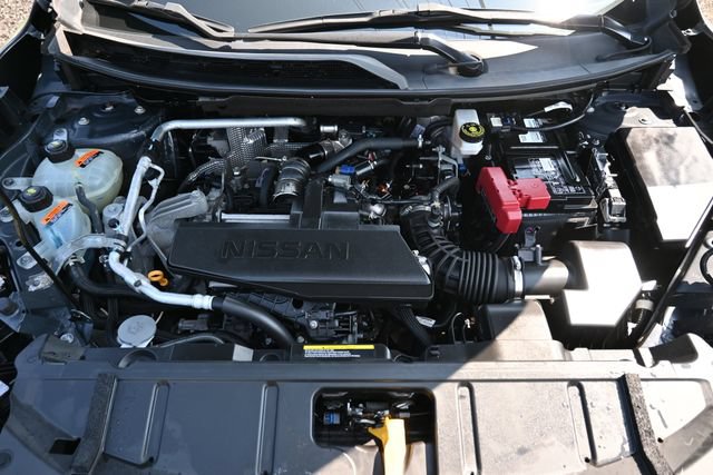 Used 2024 Nissan Rogue S AWD/4WD image 15
