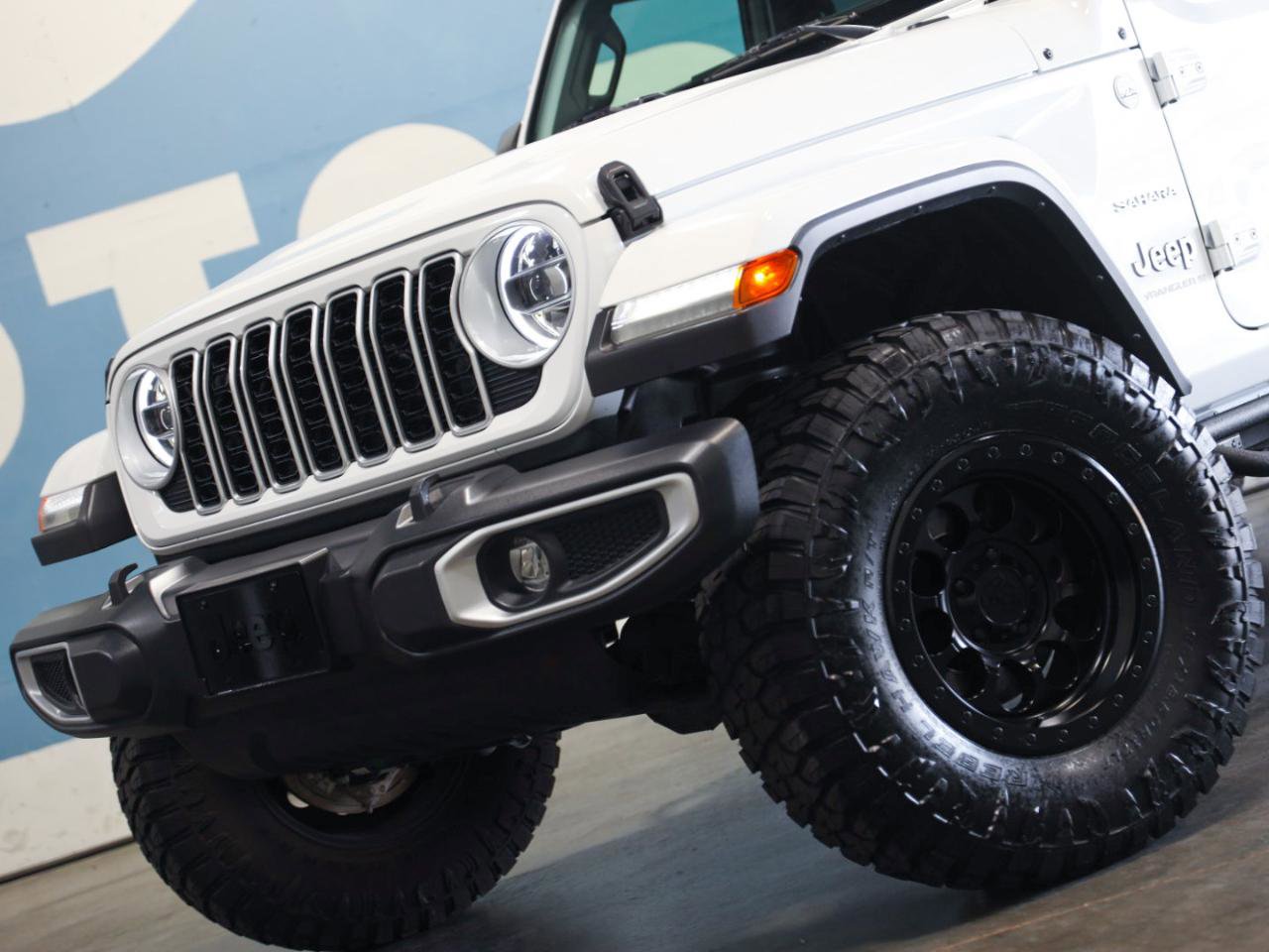 Used 2024 Jeep Wrangler Sahara AWD/4WD image 21